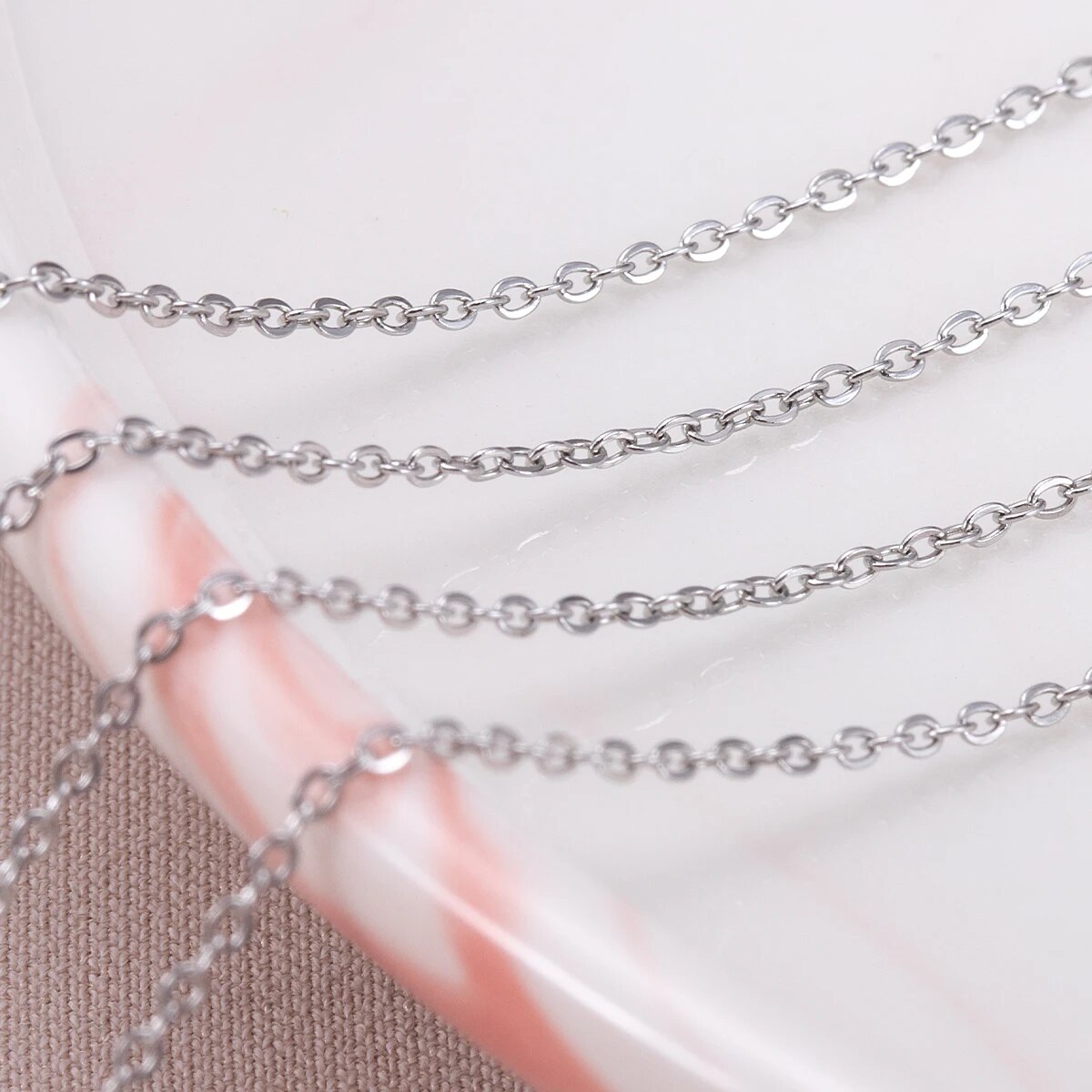Correntes finas em formato de  - Body Jewelry Necklace avaliação e preço