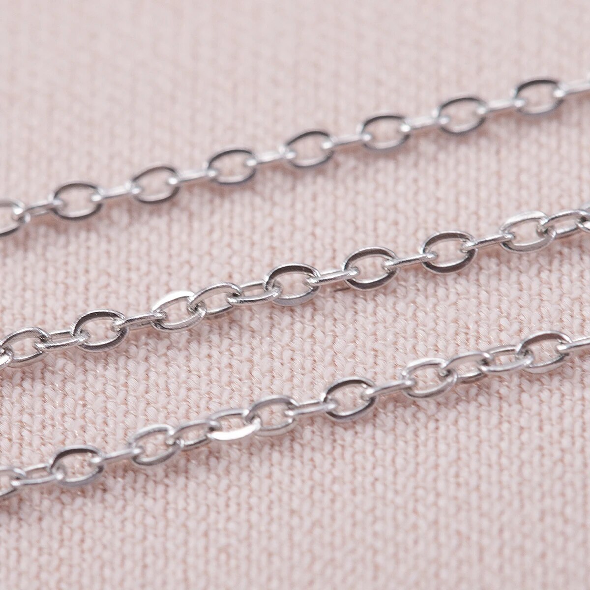 Correntes finas em formato de  - Body Jewelry Necklace avaliação e preço